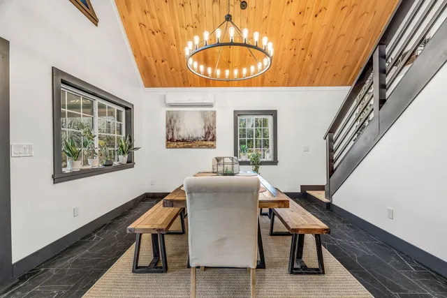 $649,000 | 33 Comikev Lane, Winterport, ME 04496