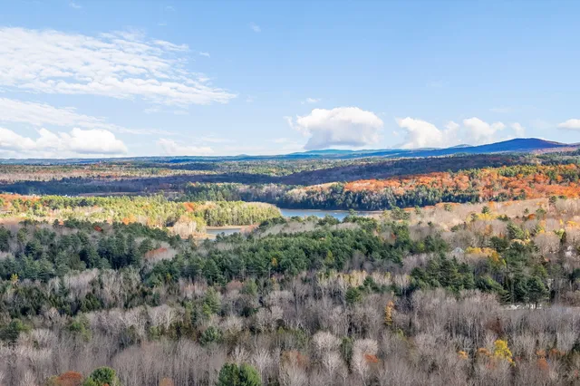 $649,000 | 33 Comikev Lane, Winterport, ME 04496