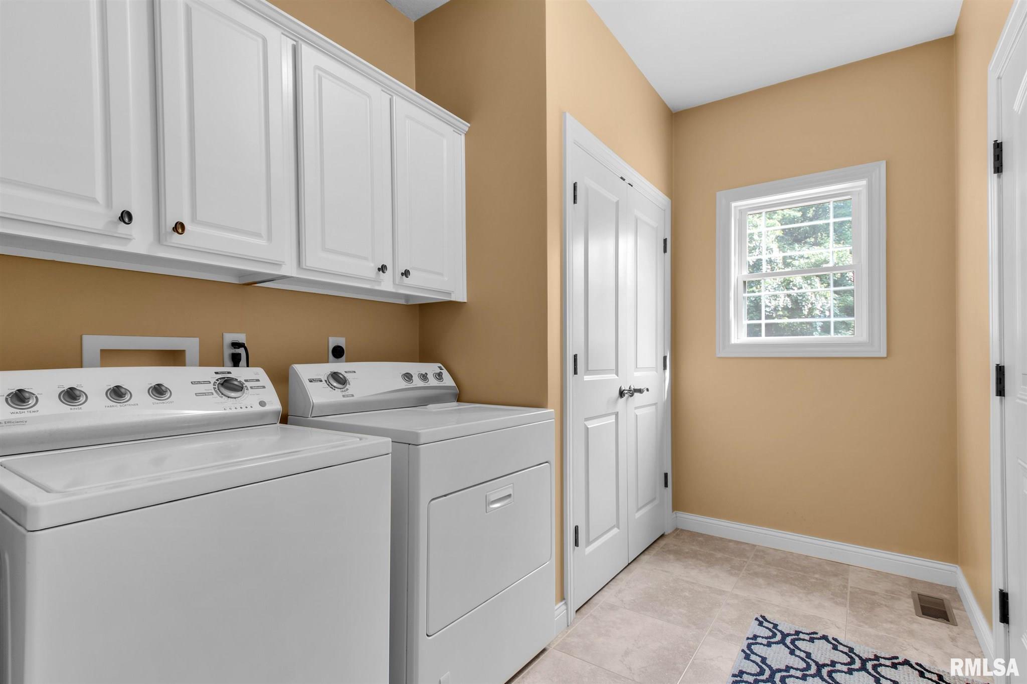181 East Alconbury Road Metamora, IL 61548 - Photo 14 of 42 Gallery Image 14
