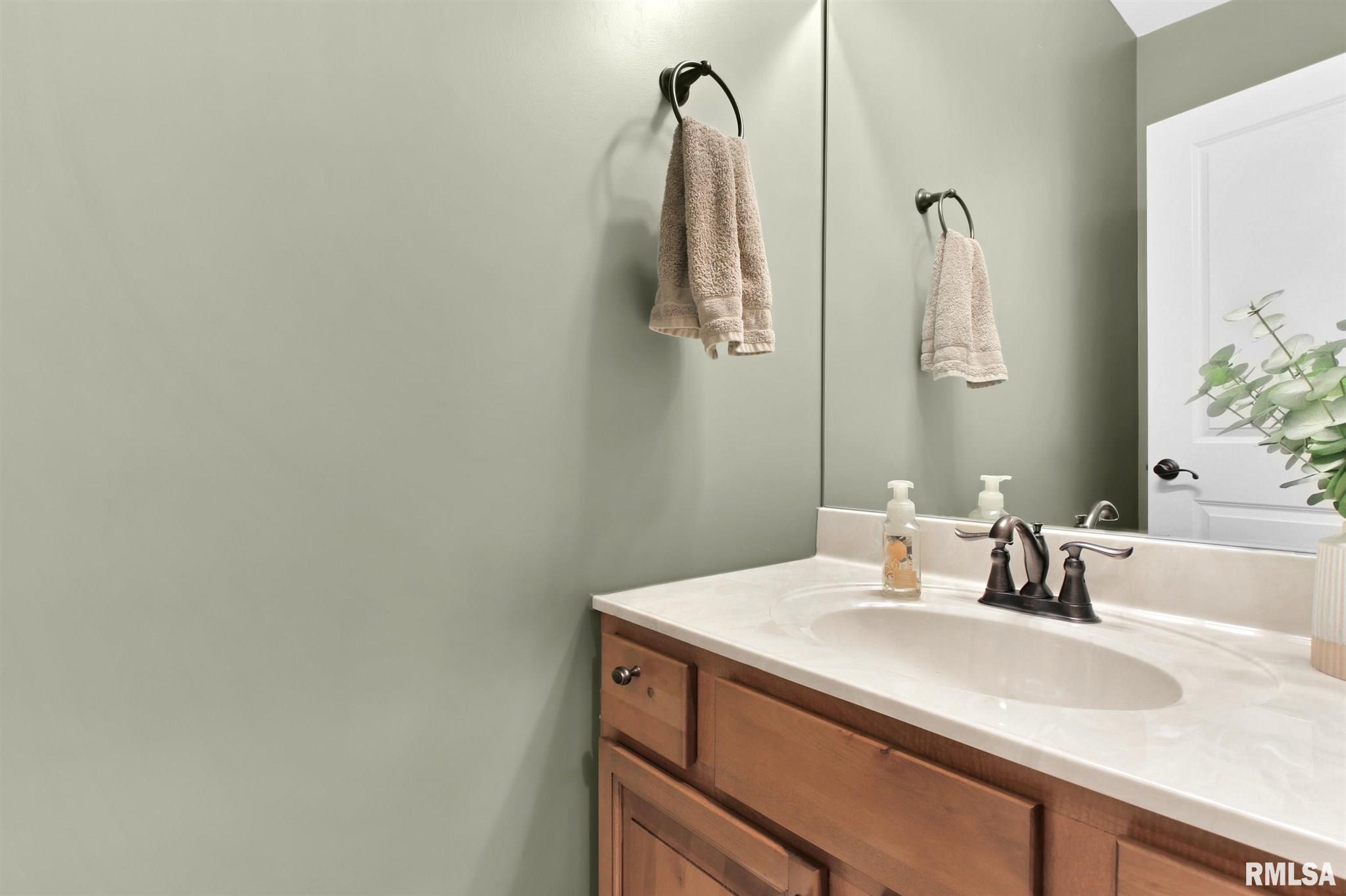 181 East Alconbury Road Metamora, IL 61548 - Photo 15 of 42 Gallery Image 15