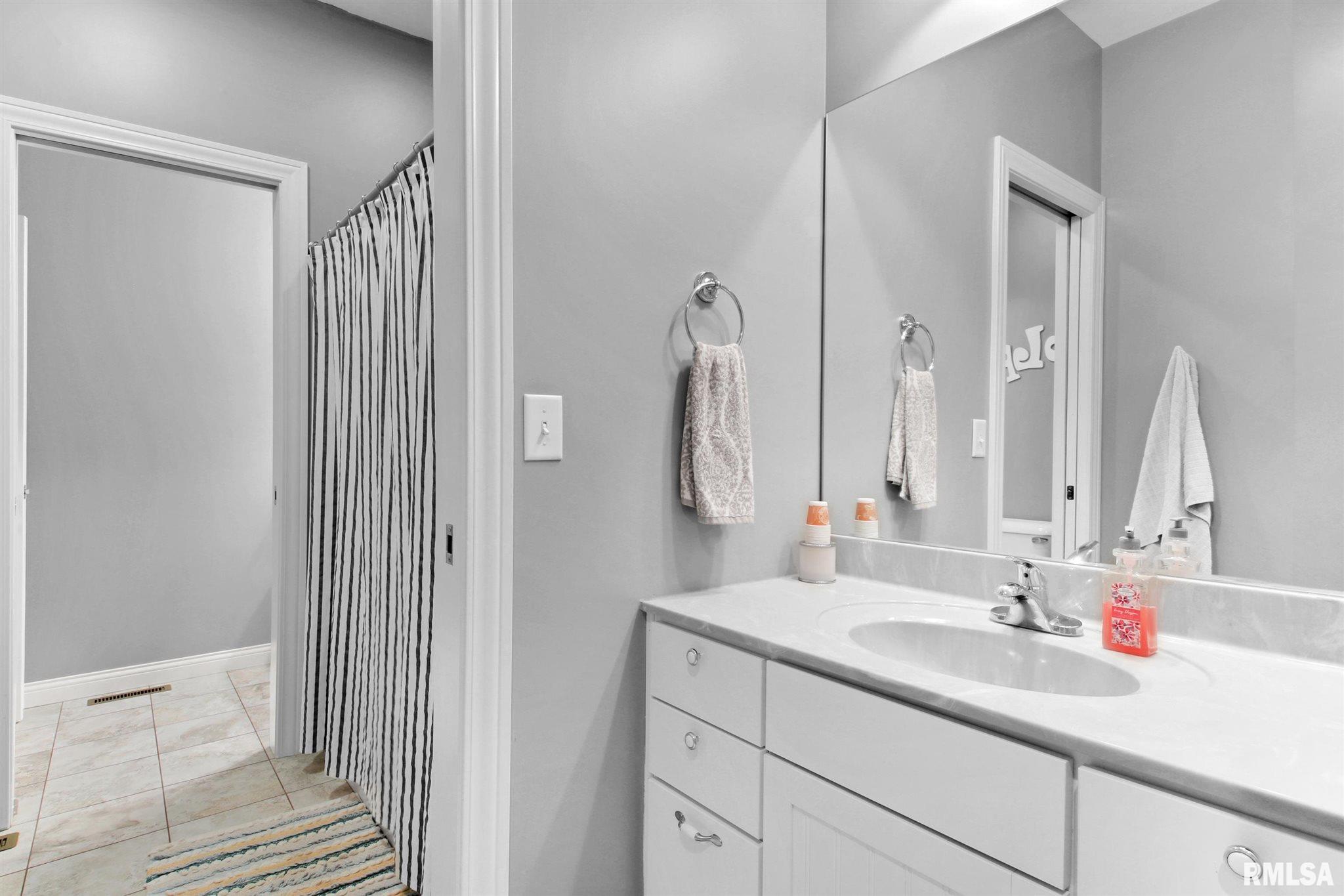 181 East Alconbury Road Metamora, IL 61548 - Photo 34 of 42 Gallery Image 34