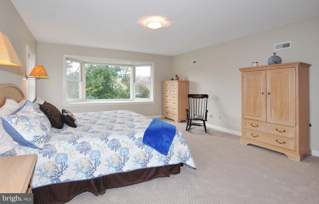 $1,125,000 | 5614 Namakagan Road, Bethesda, MD 20816