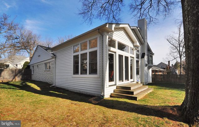 $1,125,000 | 5614 Namakagan Road, Bethesda, MD 20816