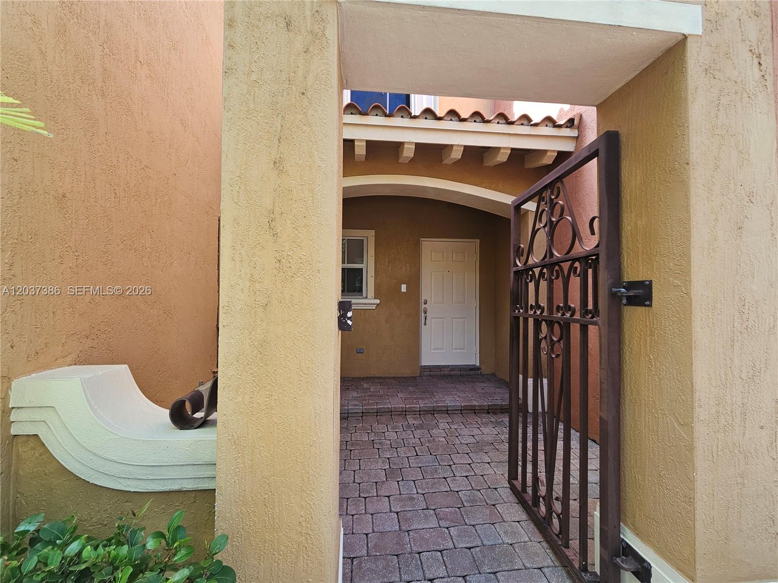 15270 Southwest 30th Terrace Miami, FL 33185 - Photo 17 of 17