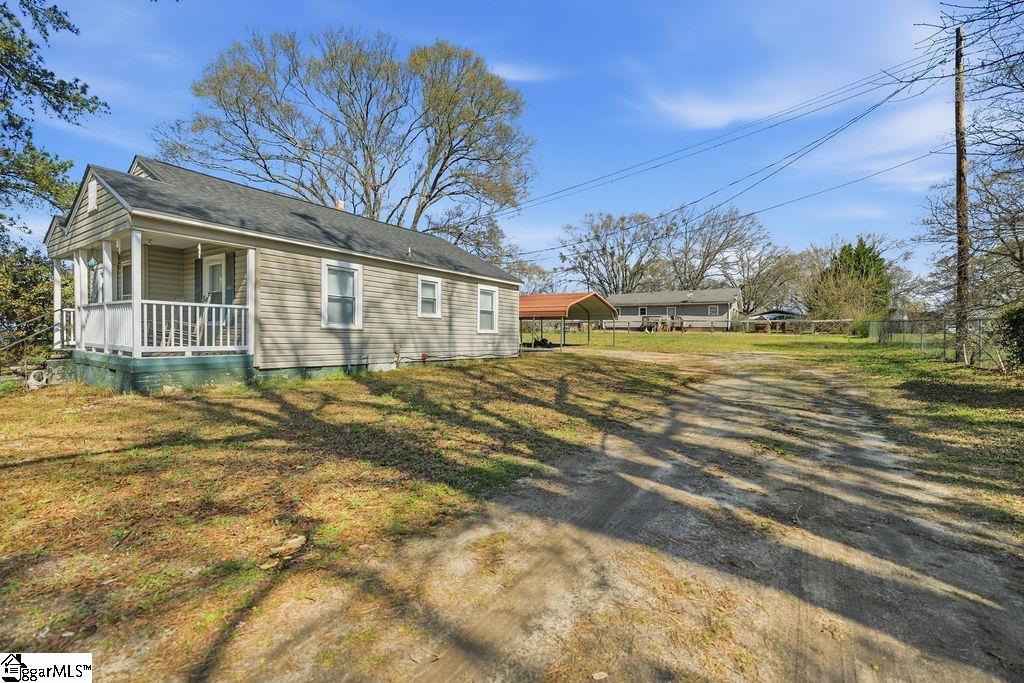 3212 Dixon Road Anderson, SC 29625 - Photo 3 of 23