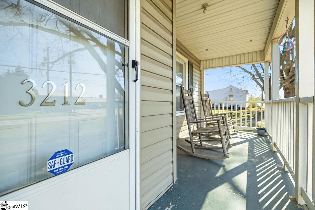 3212 Dixon Road Anderson, SC 29625 - Photo 4 of 23