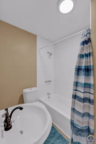 $120,000 | 2016 Southwest 12th Street, Topeka, KS 66604