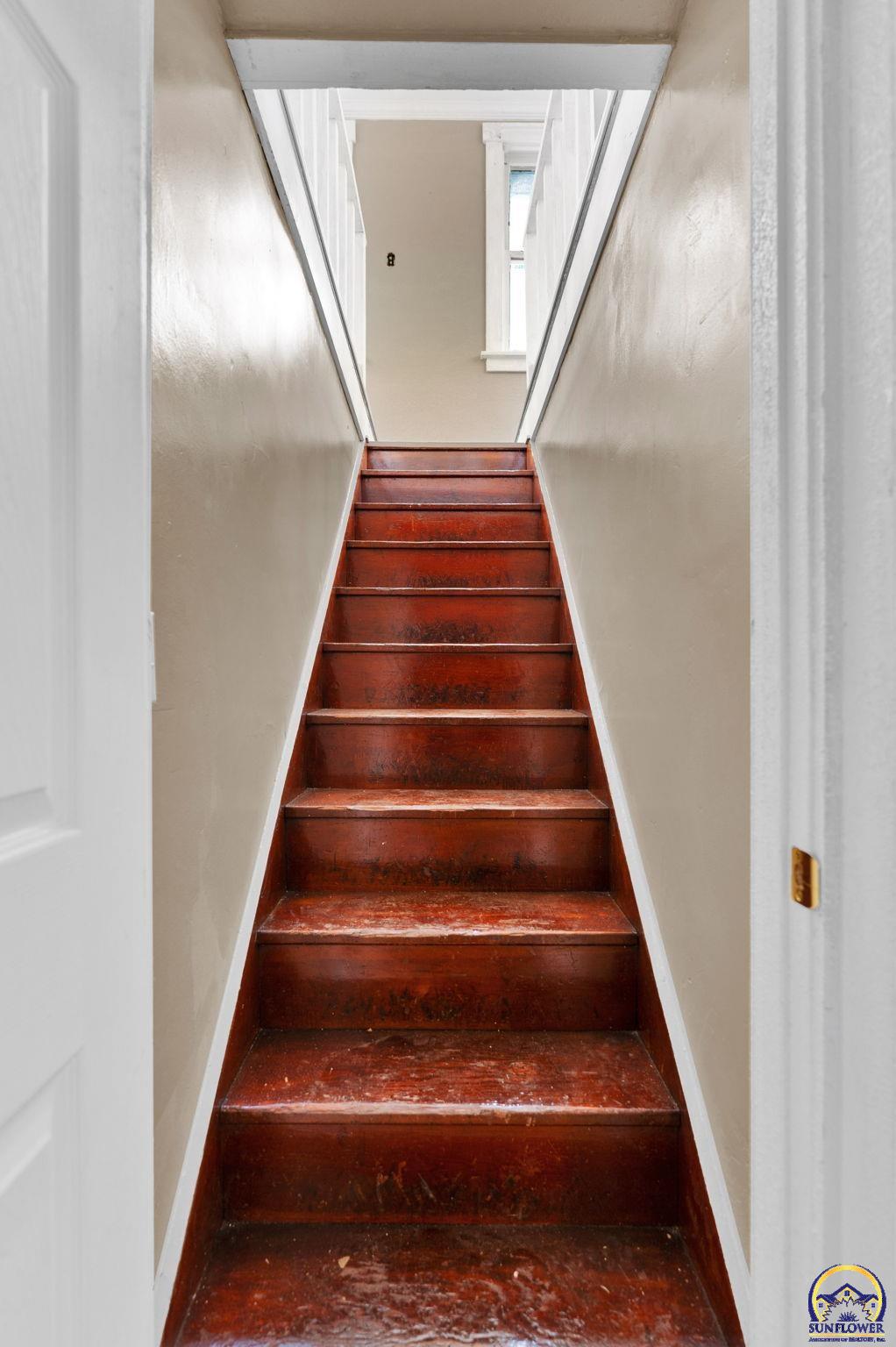 2016 Southwest 12th Street Topeka, KS 66604 - Photo 14 of 22