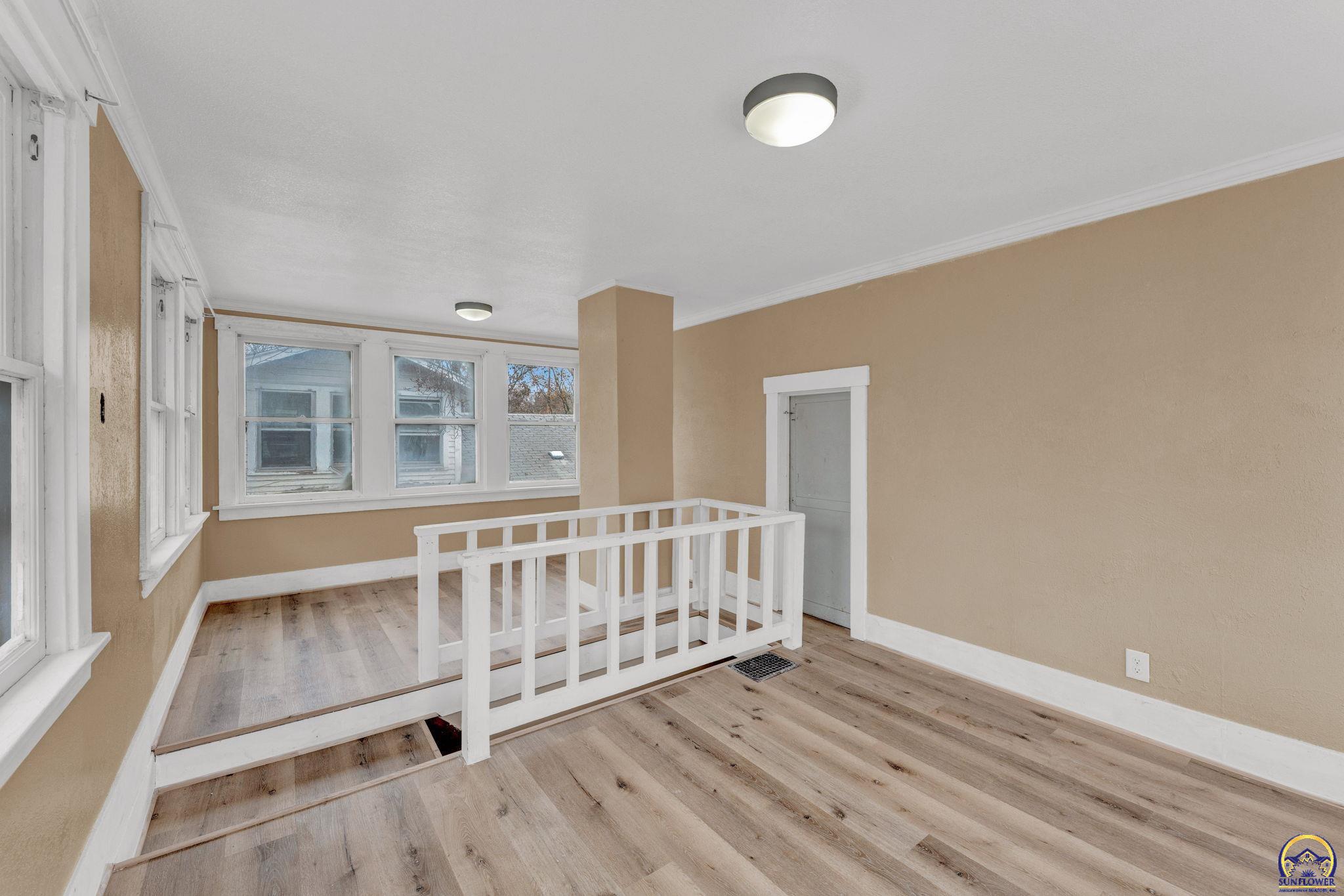 2016 Southwest 12th Street Topeka, KS 66604 - Photo 16 of 22