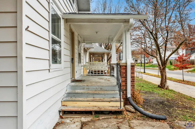 $120,000 | 2016 Southwest 12th Street, Topeka, KS 66604