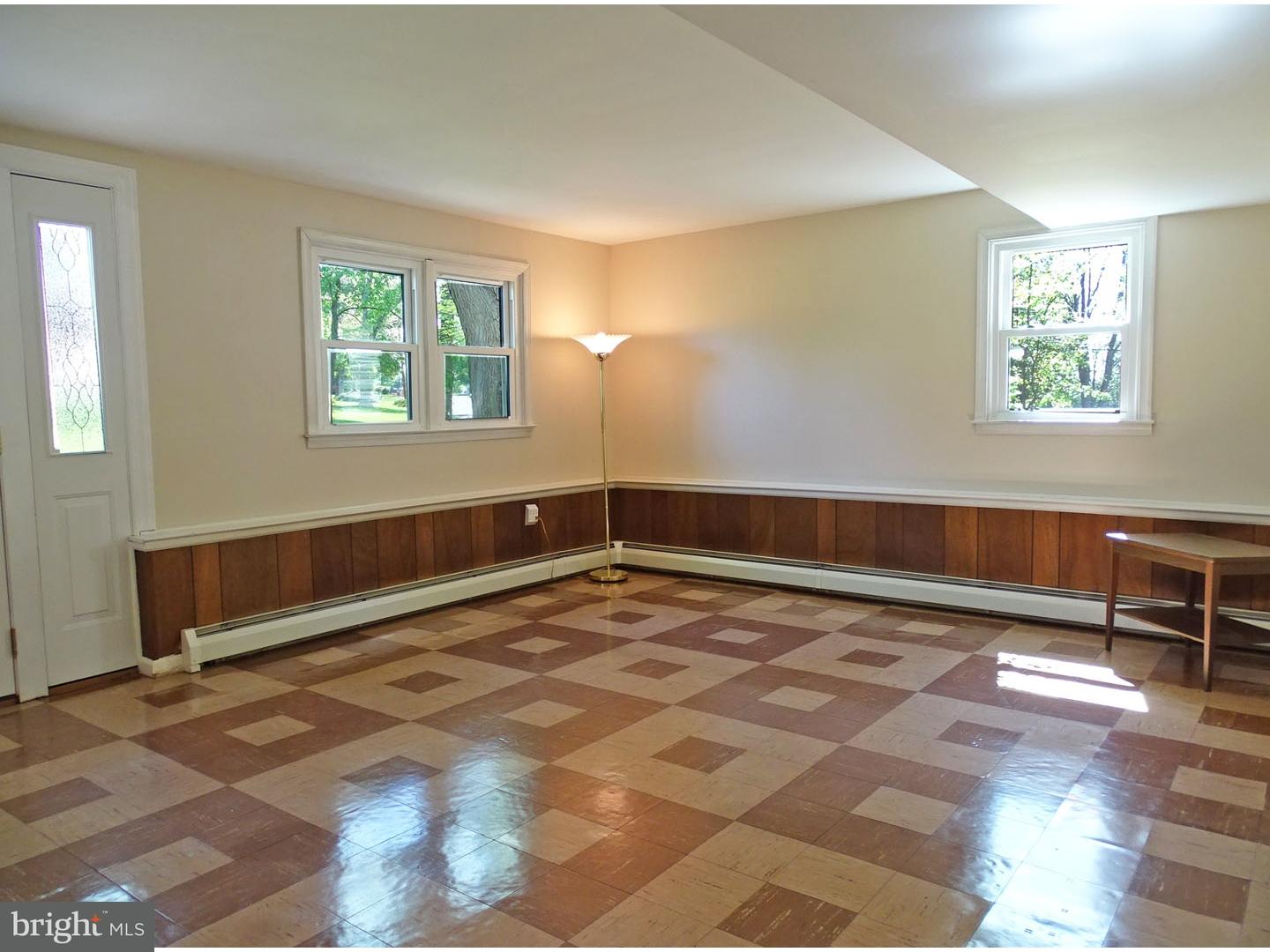 7 Deerpath Road Churchville, PA 18966 - Photo 11 of 25 Family Room