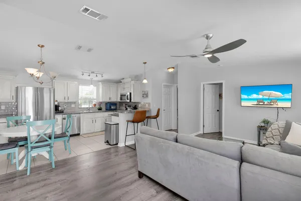 $4,200 | 511 Ave D, Unit 2, Key West, FL 33040