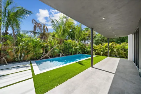 $2,499,000 | 536 Northwest 48th Street, Miami, FL 33127