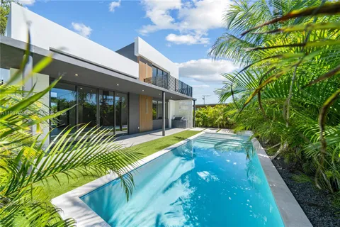 $2,499,000 | 536 Northwest 48th Street, Miami, FL 33127