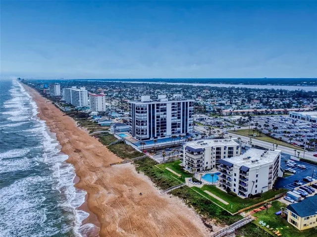 a view of building and outdoor space