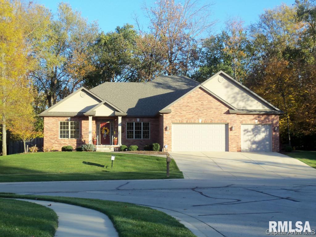 620 Poinsettia Place Springfield, IL 62711 - Photo 1 of 17 Gallery Image 1