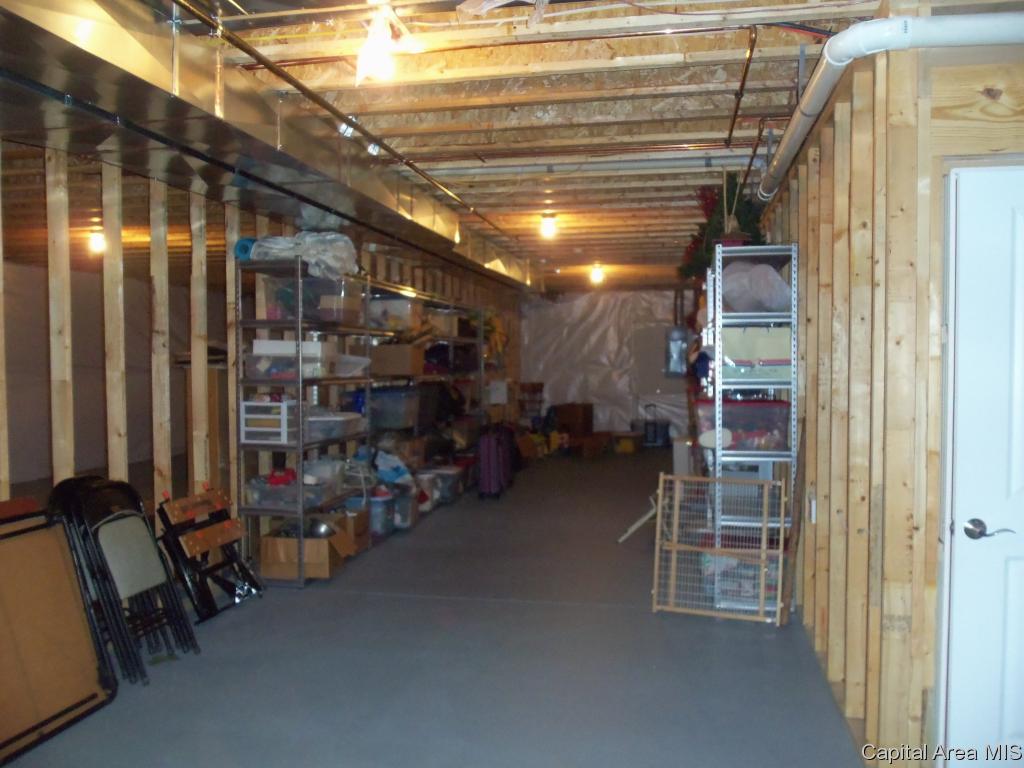 620 Poinsettia Place Springfield, IL 62711 - Photo 15 of 17 Gallery Image 15