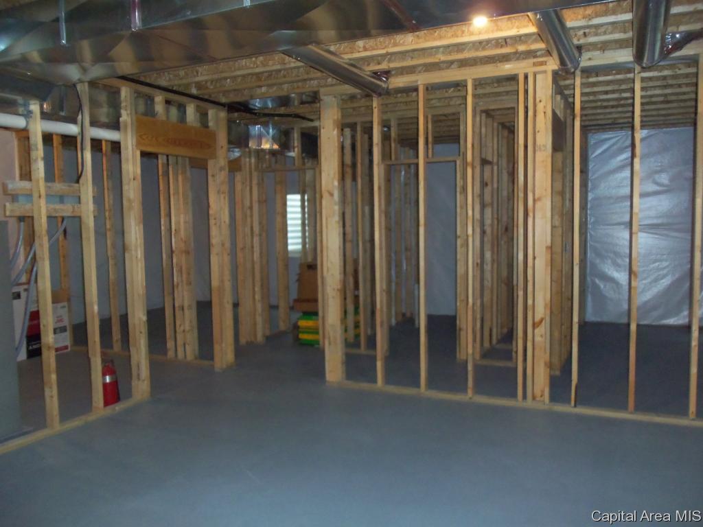 620 Poinsettia Place Springfield, IL 62711 - Photo 17 of 17 Gallery Image 17