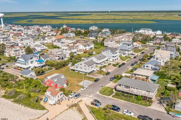 $1,900,000 | 22 Williams Avenue, Strathmere, NJ 08248