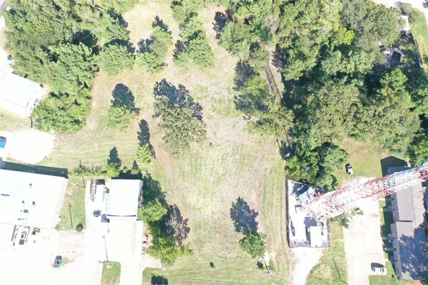 a view of a yard with an outdoor space