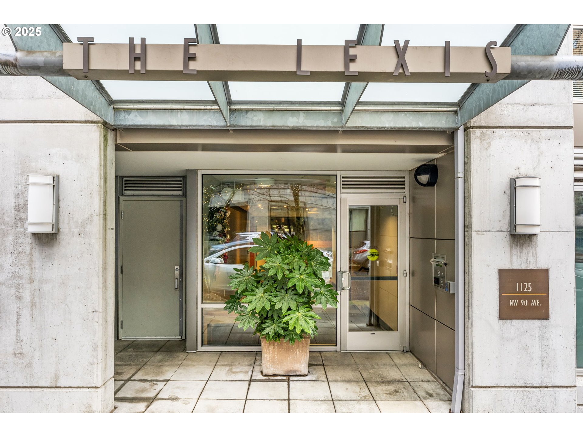 1125 Northwest 9th Avenue, Unit 526 Portland, OR 97209 - Photo 2 of 22