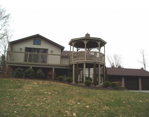 253 Wagner Road Evans City, PA 16033 - Photo 12 of 12 Exterior Back.