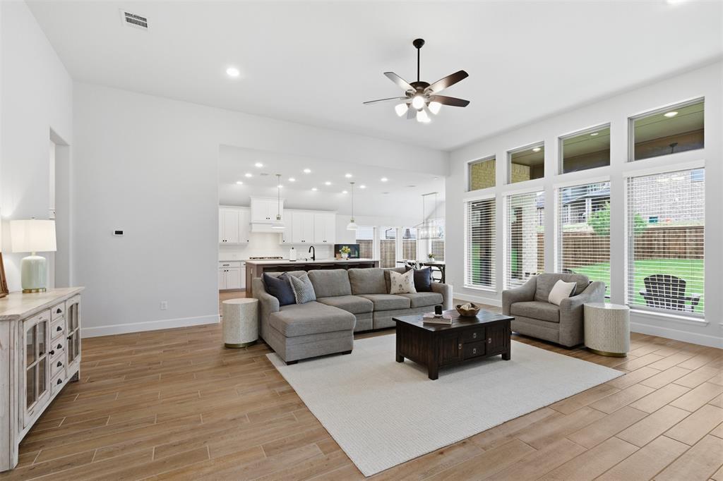 192 Shoreview Drive Rhome, TX 76078 - Photo 7 of 38