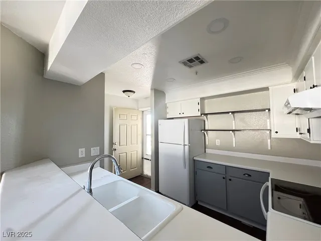 $152,000 | 2020 Mesquite Lane, Unit 205, Laughlin, NV 89029