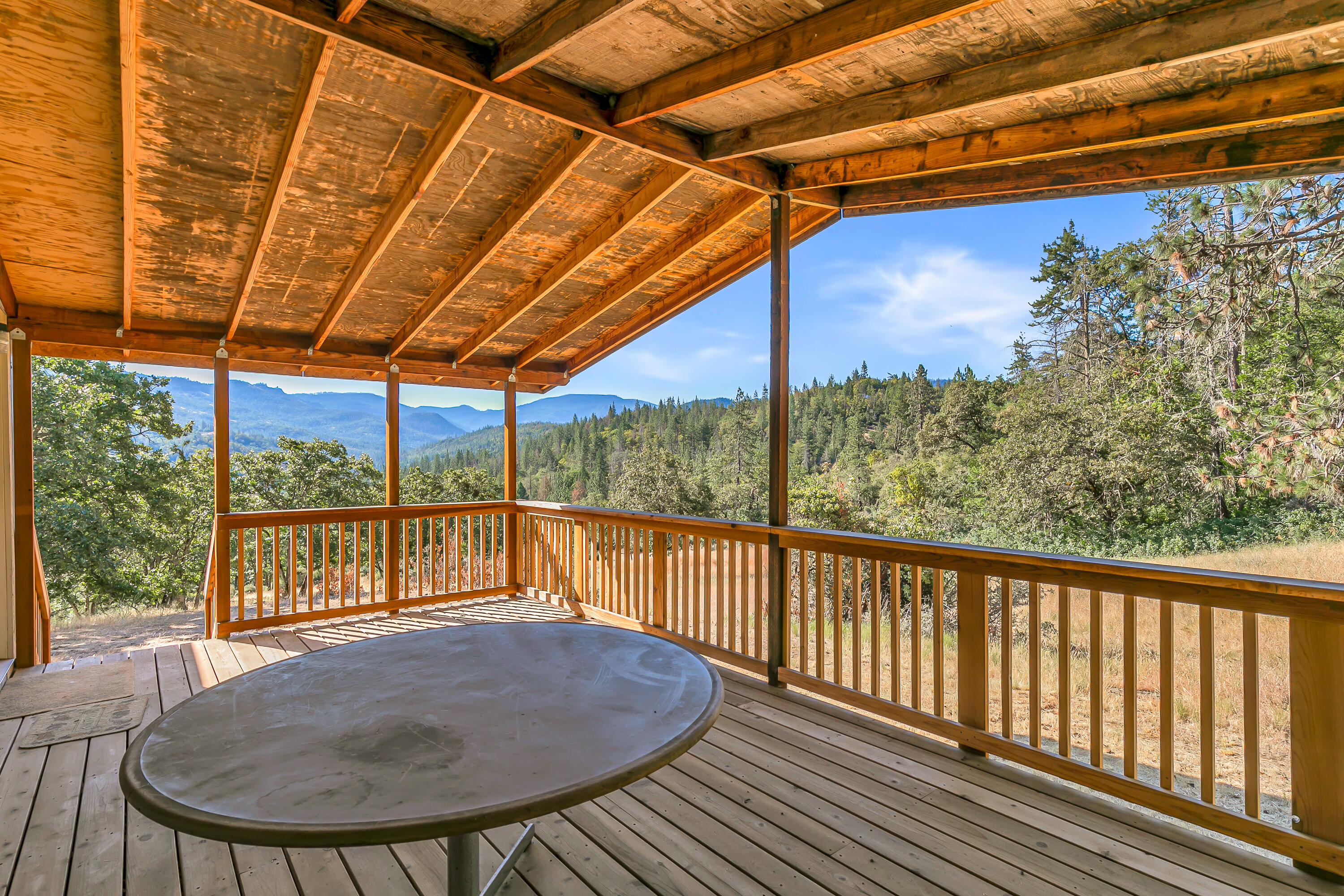 7670 East Antelope Road Eagle Point, OR 97524 - Photo 12 of 48 9R9A7889