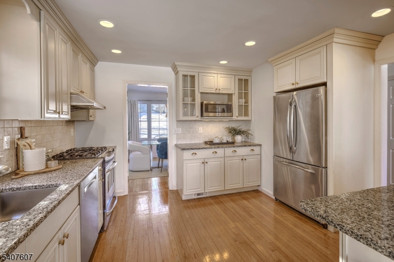 11 Armstrong Road Morristown, NJ 07960 - Photo 9 of 27