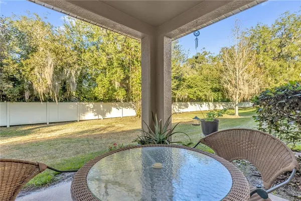 a view of a large window with an outdoor space