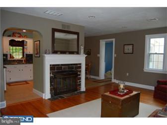 3110 Mill Road Norristown, PA 19403 - Photo 7 of 12 Living Room