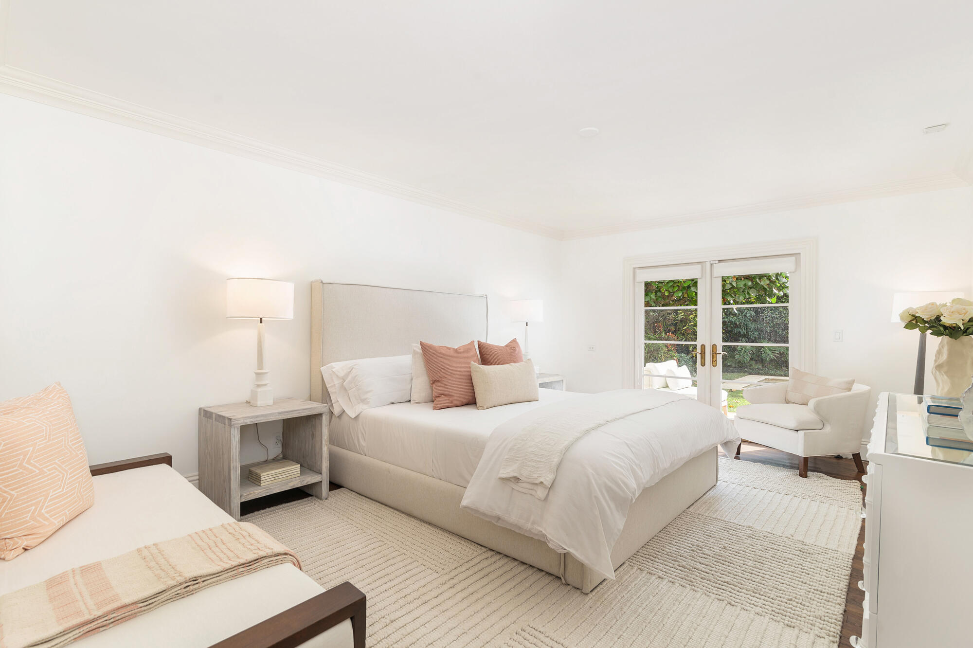 266 Southland Road Palm Beach, FL 33480 - Photo 14 of 31 low-20