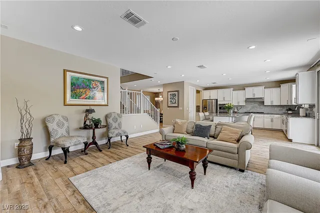 $4,000 | 339 Rezzo Street, Las Vegas, NV 89138