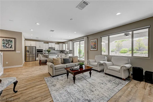 $4,000 | 339 Rezzo Street, Las Vegas, NV 89138