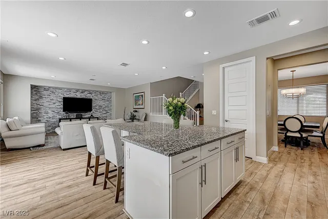 $4,000 | 339 Rezzo Street, Las Vegas, NV 89138