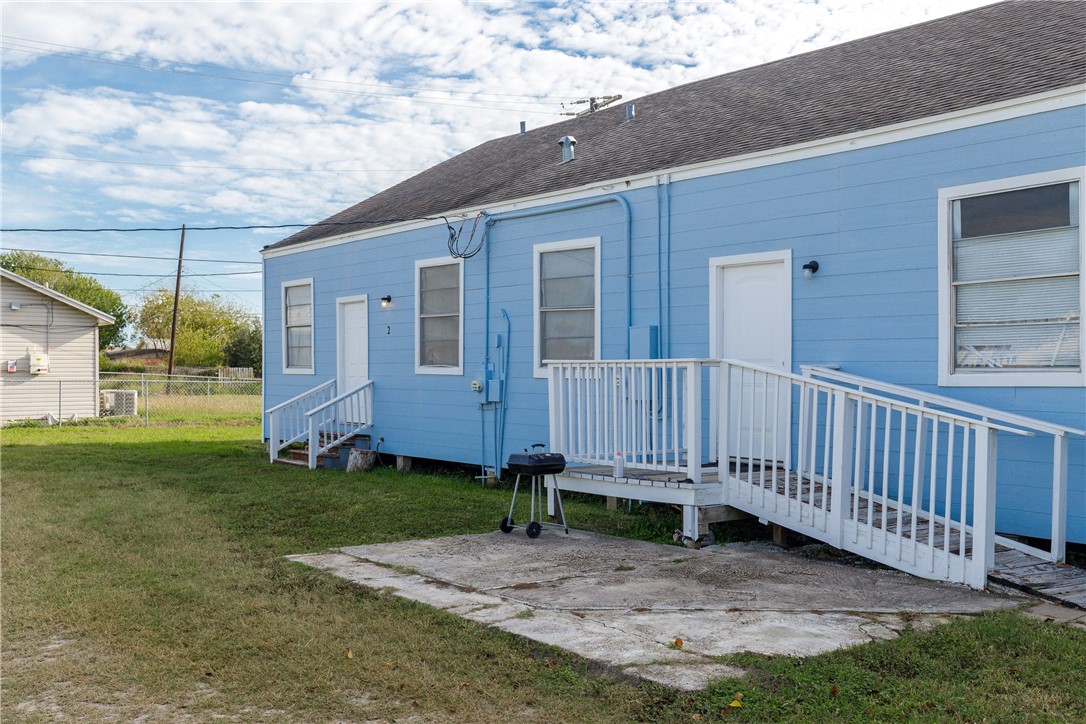 2580 5th Street Ingleside, TX 78362 - Photo 5 of 28 TRIPLEX - 2580 Fifth St