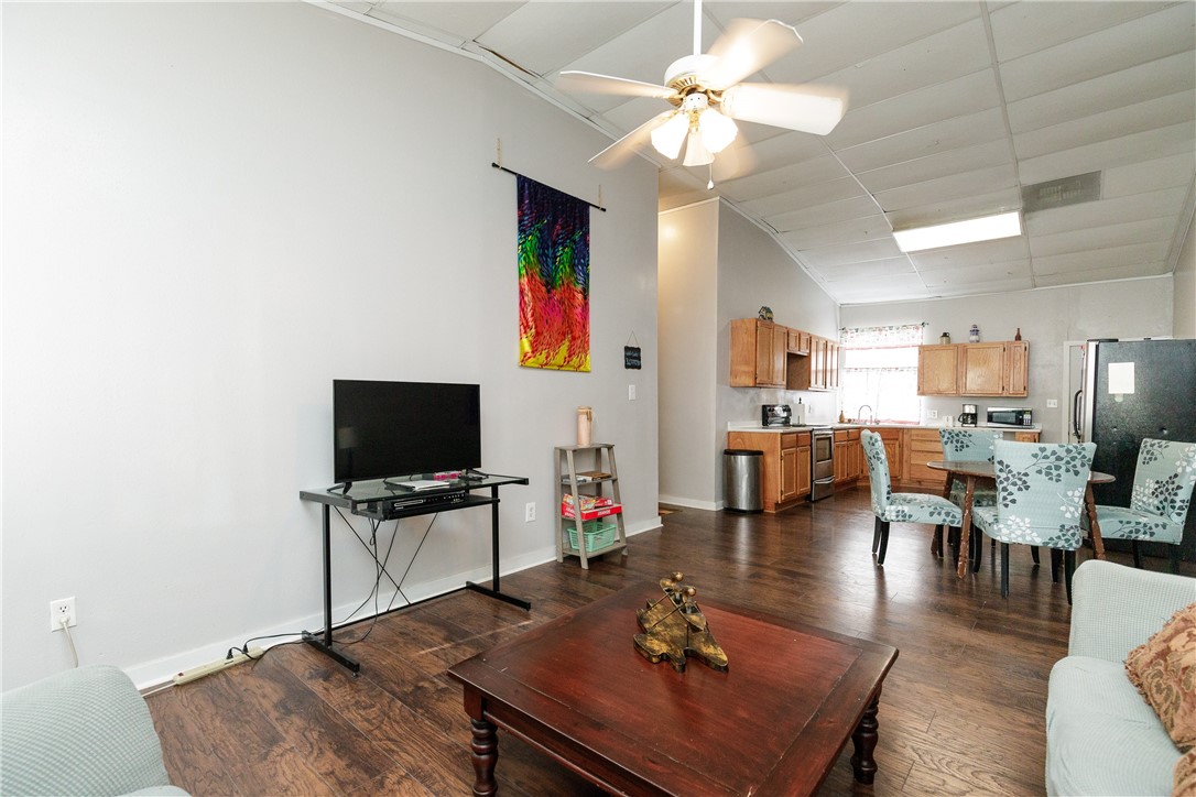 2580 5th Street Ingleside, TX 78362 - Photo 10 of 28 Unit 1 Living Room