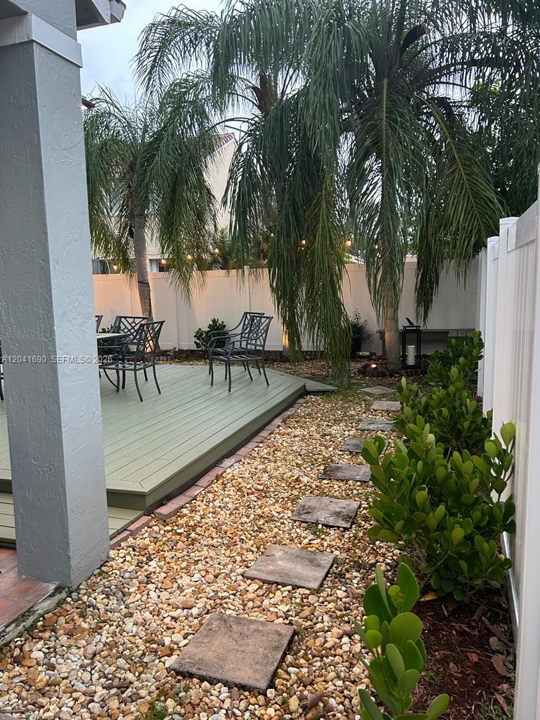 805 Falling Water Road Weston, FL 33326 - Photo 28 of 30