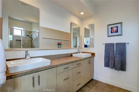 $959,000 | 1 Vantis Drive, Aliso Viejo, CA 92656