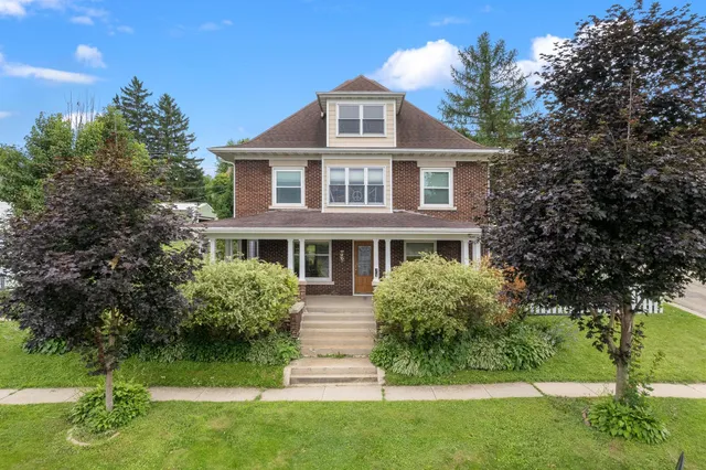 $379,900 | 319 5th, New Glarus, WI 53574