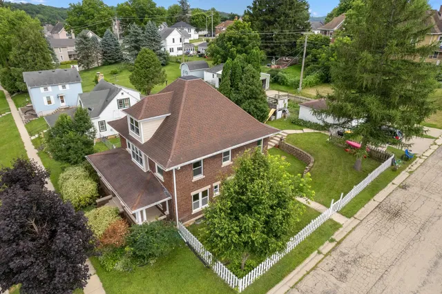 $379,900 | 319 5th, New Glarus, WI 53574