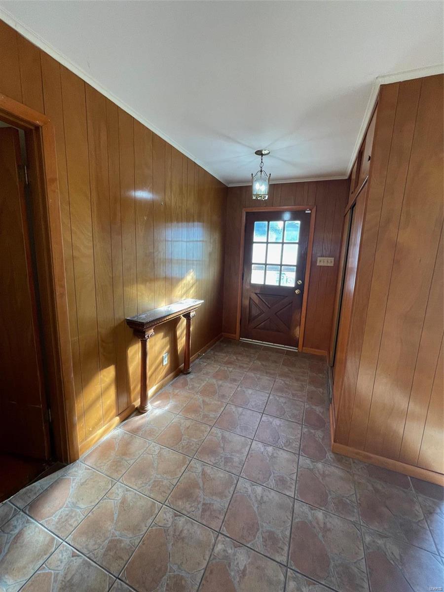 1043 Danforth Street Alton, IL 62002 - Photo 3 of 29