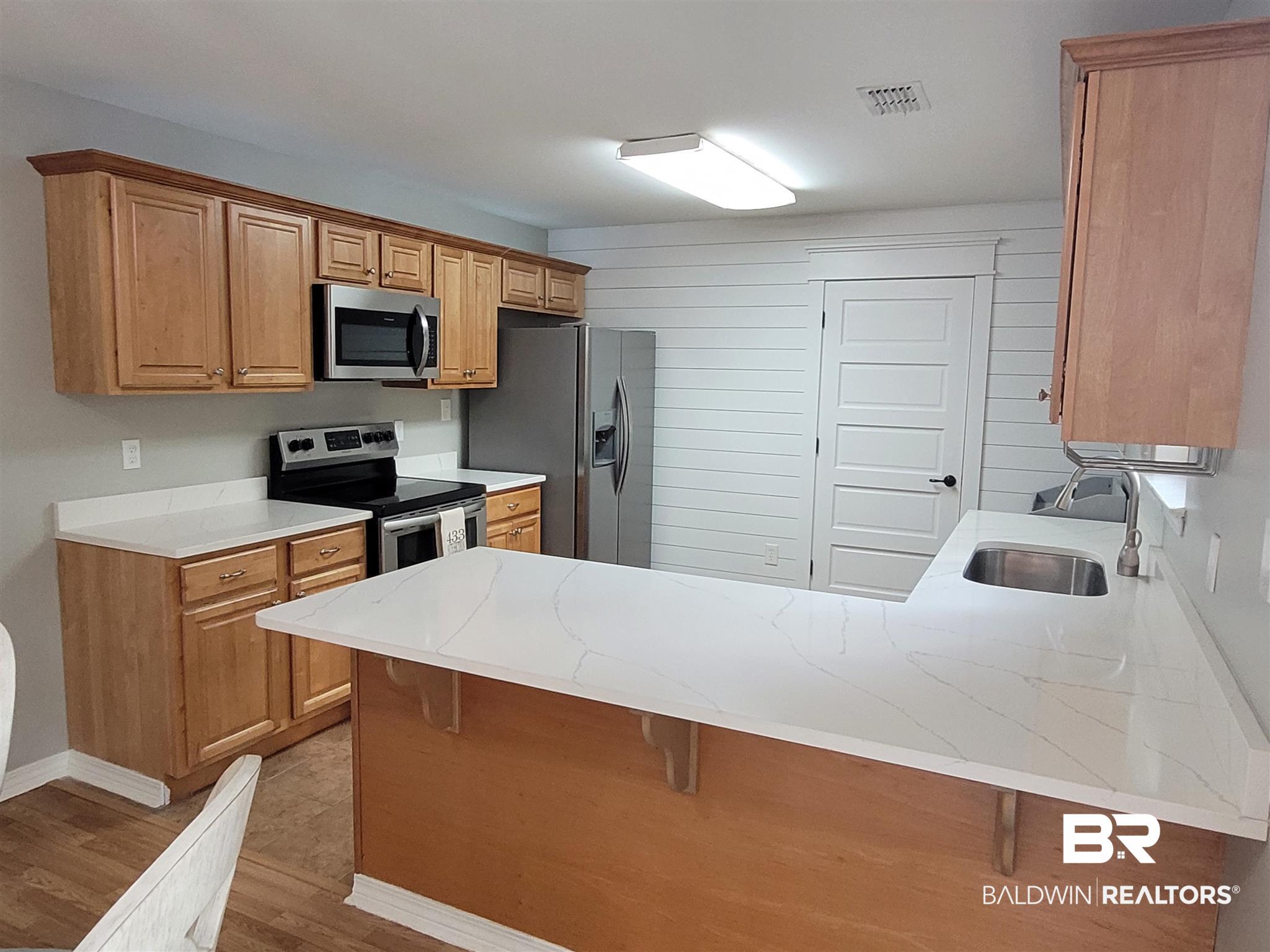 433 South Section Street Fairhope, AL 36532 - Photo 3 of 18