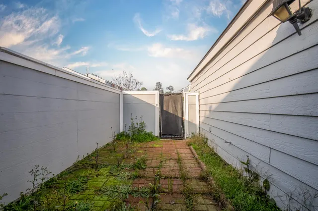 $254,000 | 1423 Plymouth Rock Way, Clovis, CA 93612