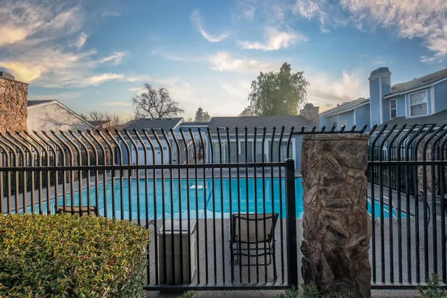 $254,000 | 1423 Plymouth Rock Way, Clovis, CA 93612