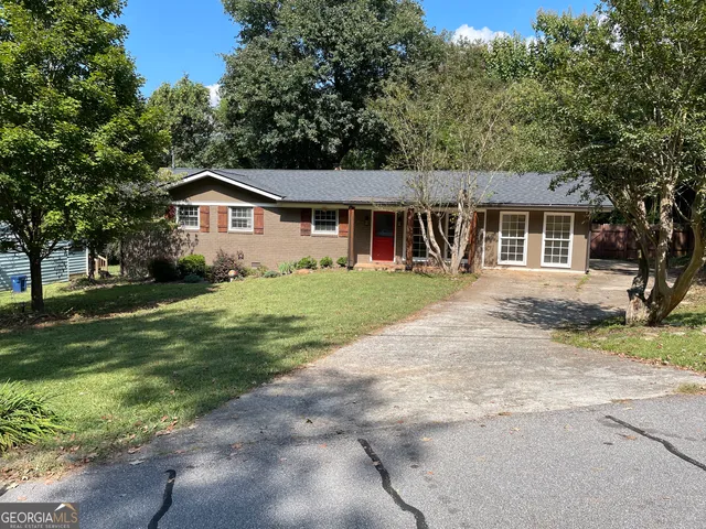 $1,900 | 260 Timberlane Drive, Athens, GA 30606