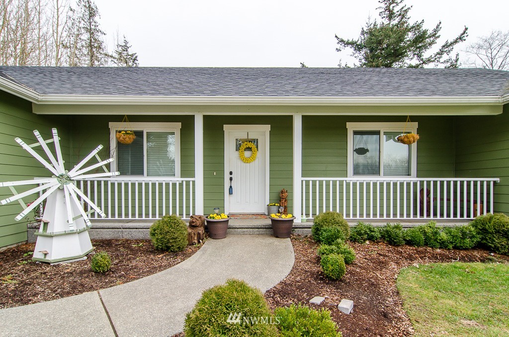 4138 Curtis Road Bellingham, WA 98225 - Photo 2 of 25
