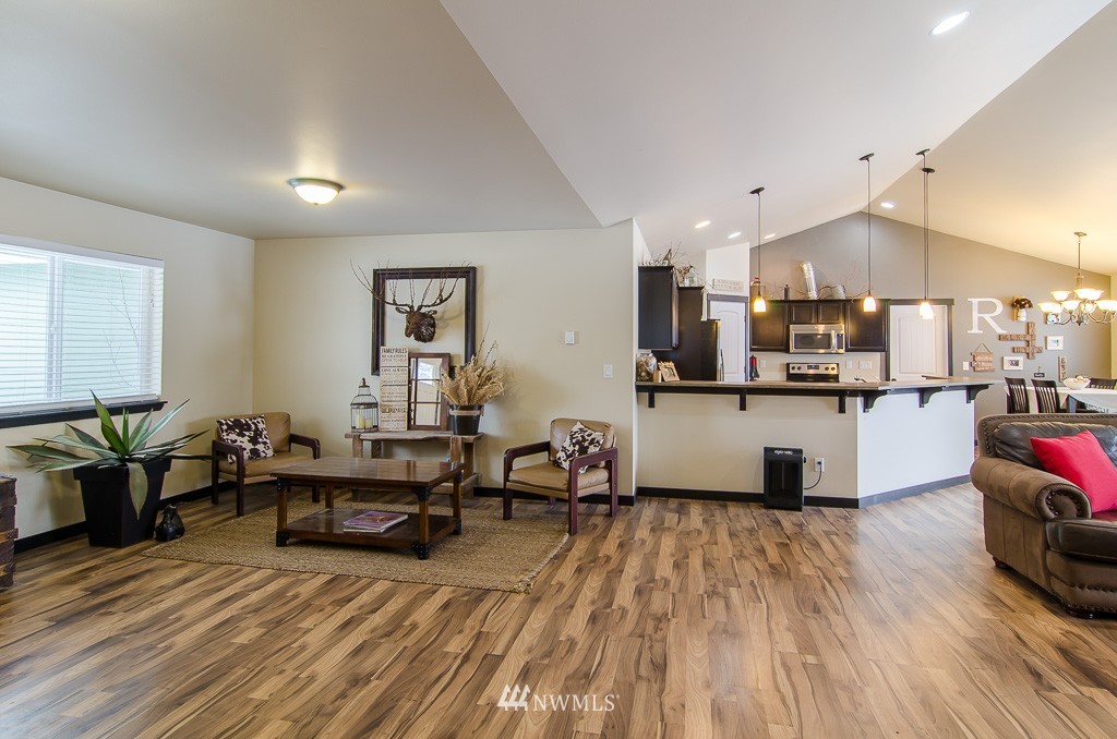 4138 Curtis Road Bellingham, WA 98225 - Photo 5 of 25