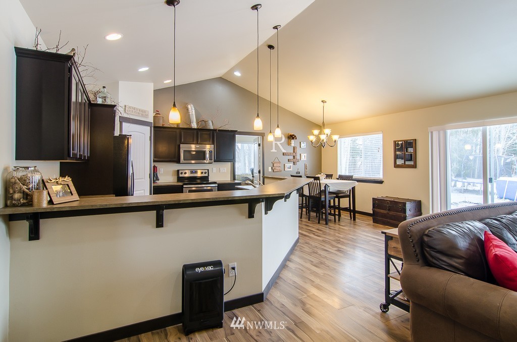 4138 Curtis Road Bellingham, WA 98225 - Photo 8 of 25